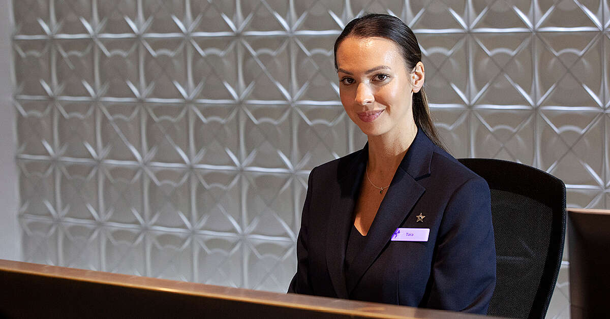 Securitas officer managing the security of front office