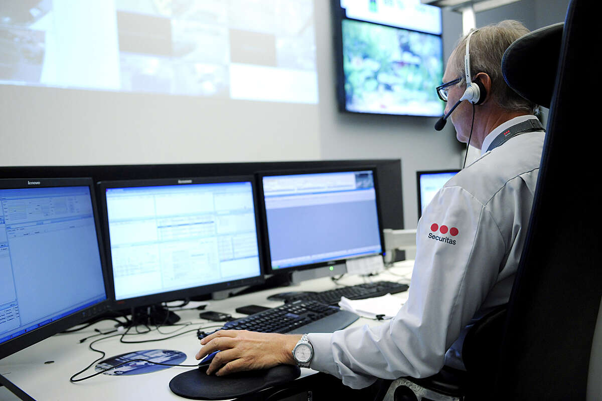 Opérateur de télésurveillance Securitas en poste 