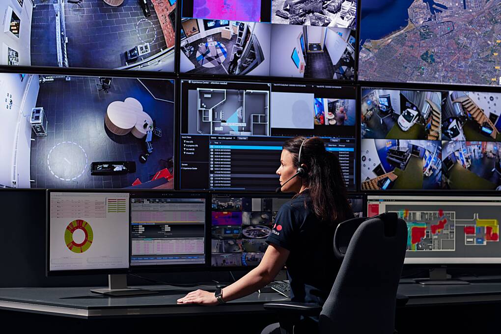 Securitas SOC operator monitoring customer site camera and alarms in the Security Operations Centre