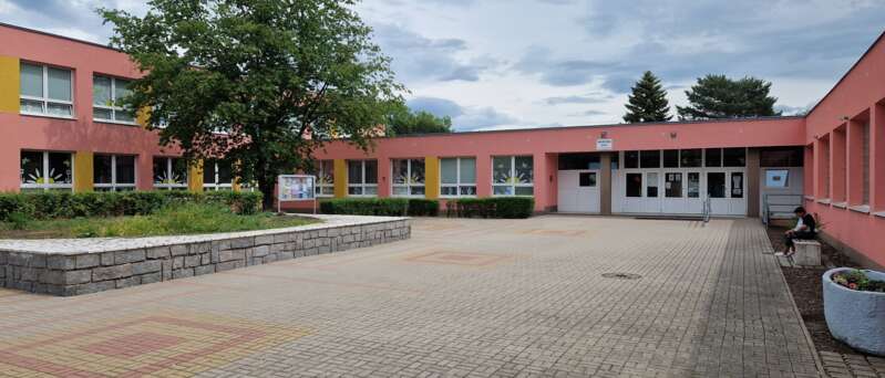 Proč a jak dohlížíme na základní školu v Bílině – SECURITAS ČR